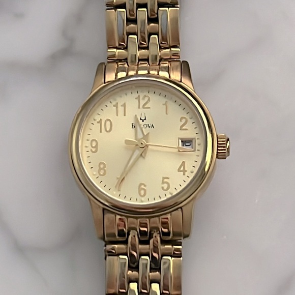 Bulova Gold Tone Watch - Picture 2 of 8